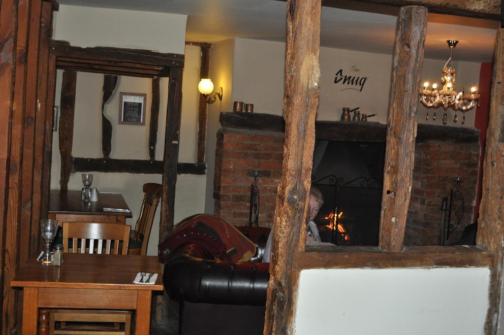 Queens Head Inn Saffron Walden Esterno foto