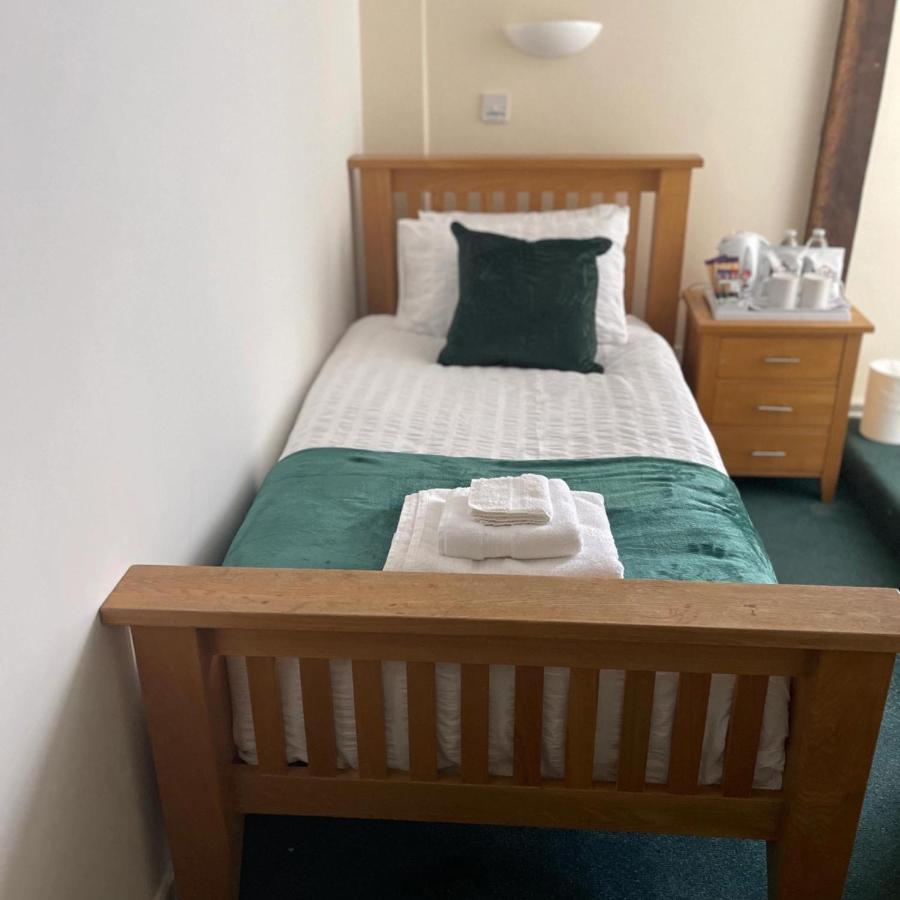 Queens Head Inn Saffron Walden Esterno foto